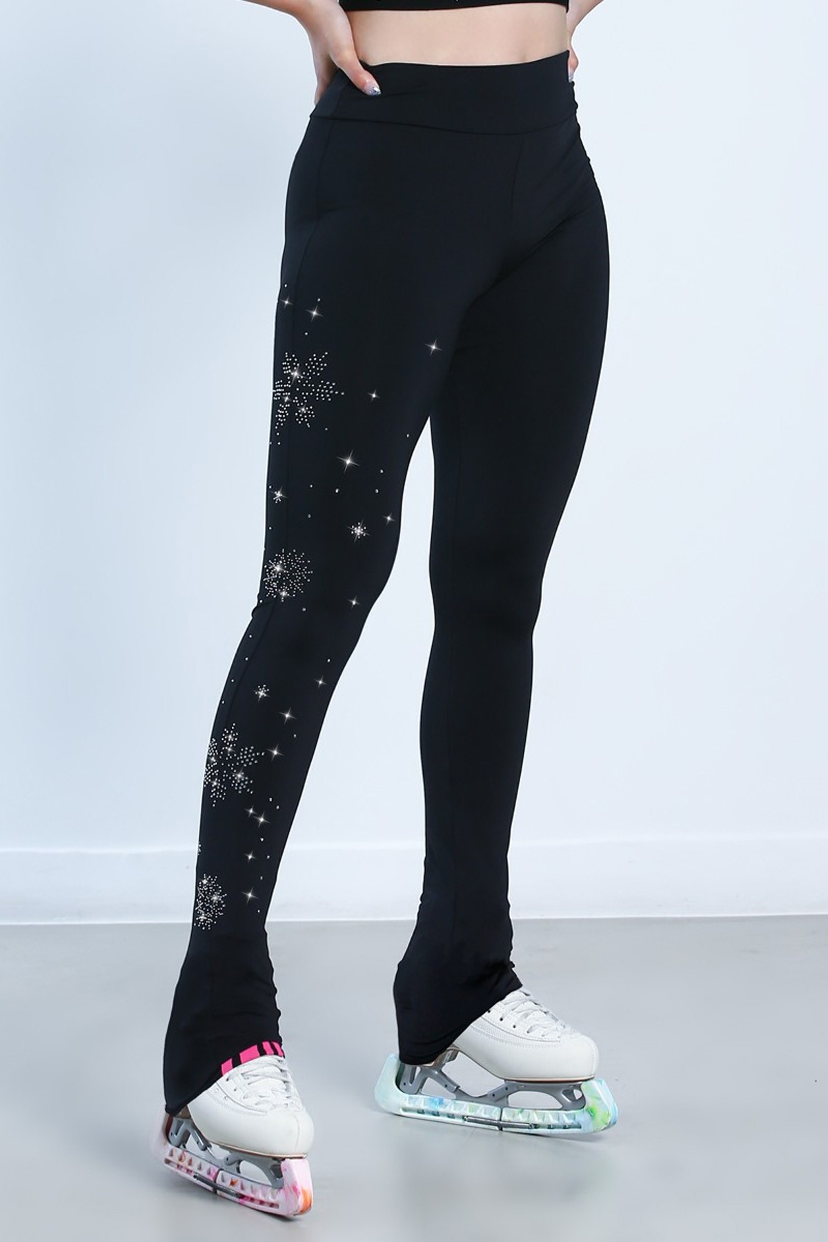 Classic Mid-high Waist Snowflakes Skating Pants - OTH