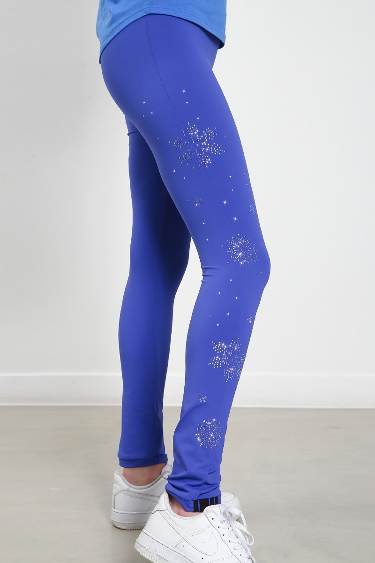 Classic Mid-high Waist Snowflakes Skating Pants - OTH